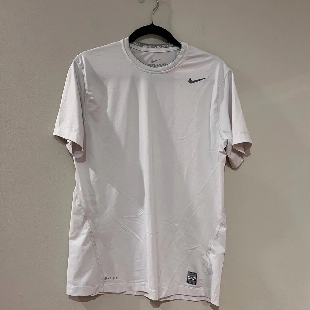 Nike Men’s White Pro Combat Top